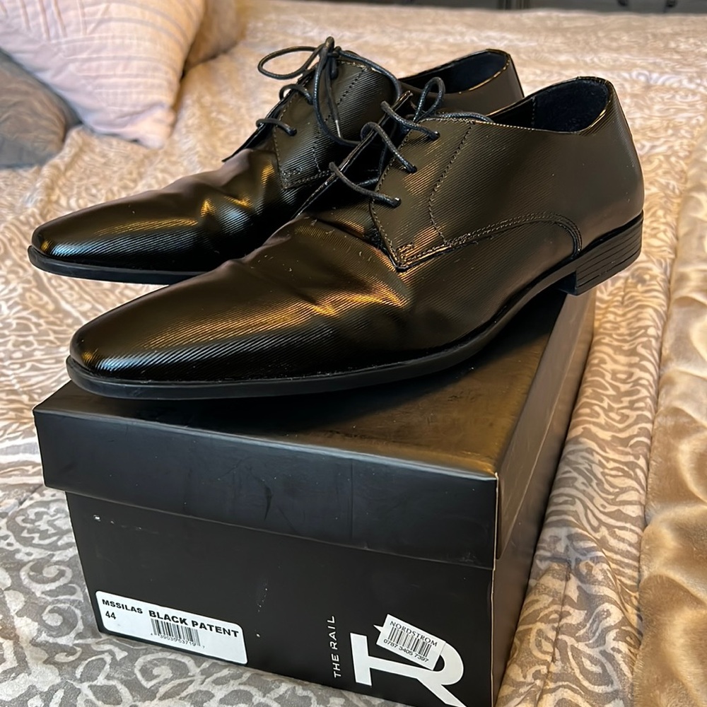 Mens dressy shoes